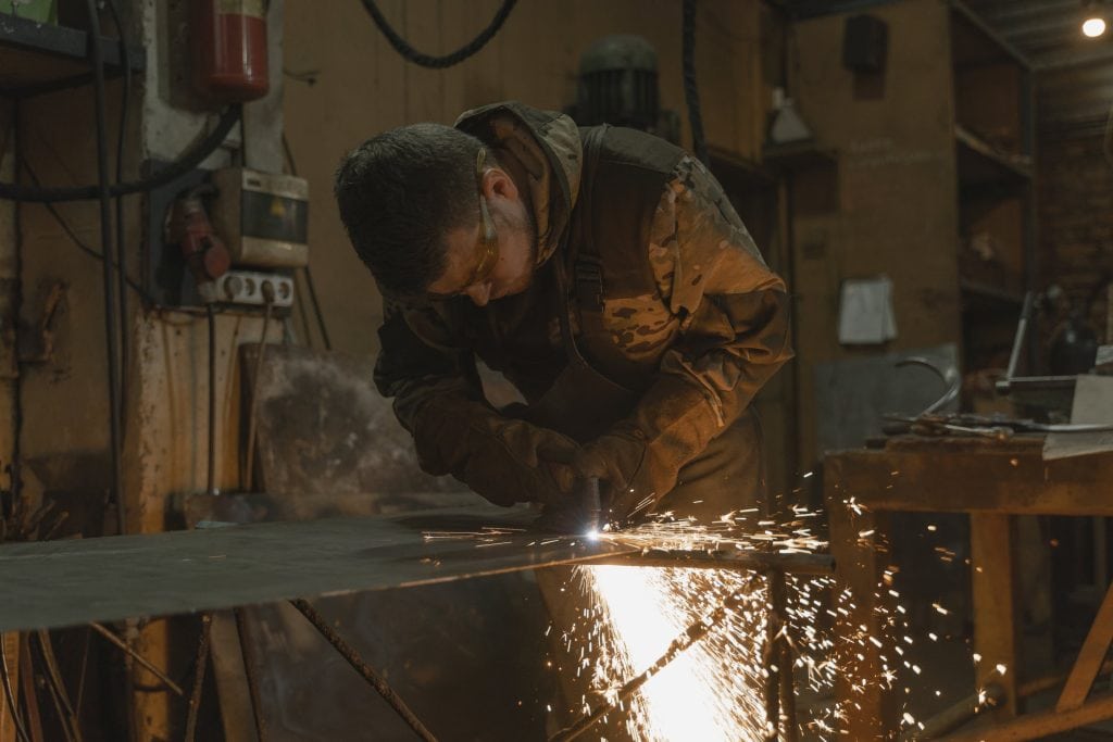 Best Plasma Cutters & Buyers Guide Featured Photo