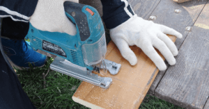 How To Use A Jig Saw featured image